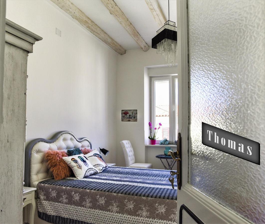 Emma'S Rooms B&B Pula Exteriör bild